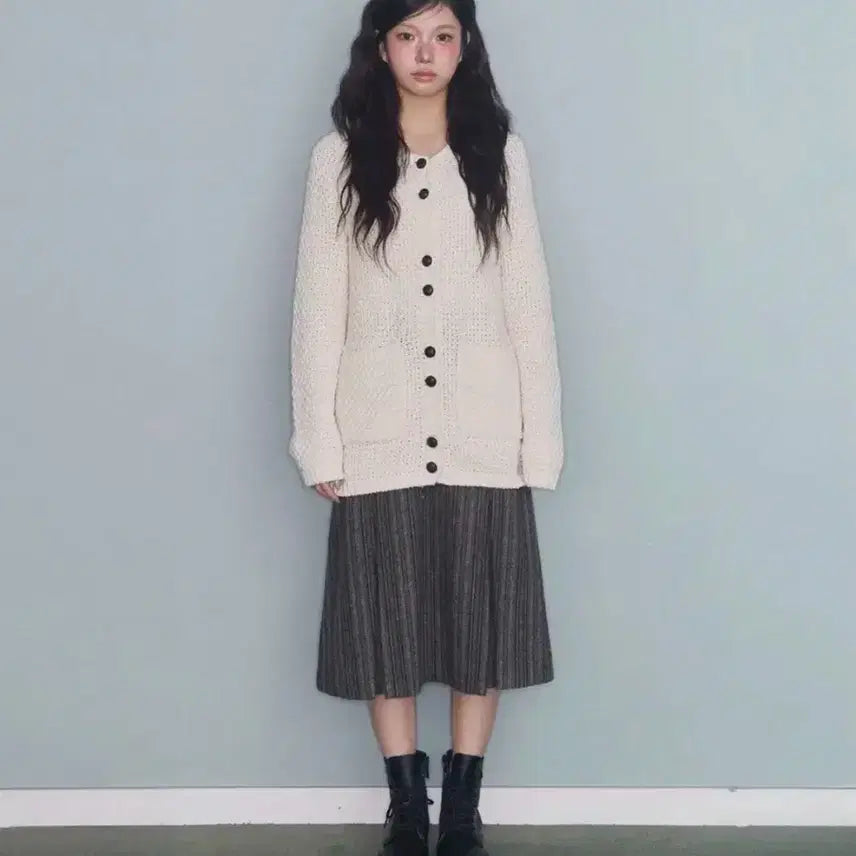[BUNJANG] Mireco Turtle-Button Knit Cardigan Ivory / 미레코 TURTLE-BUTTON KNIT CARDIGAN IVORY