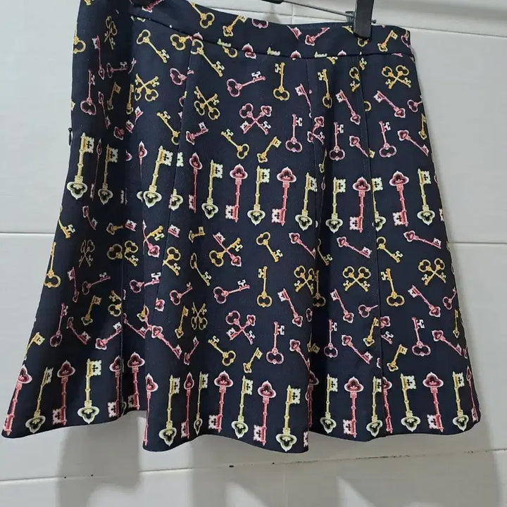 [BUNJANG] ON&amp;ON Skirt (Size 27-28) / 미착용) ON&amp;ON스커트27~28