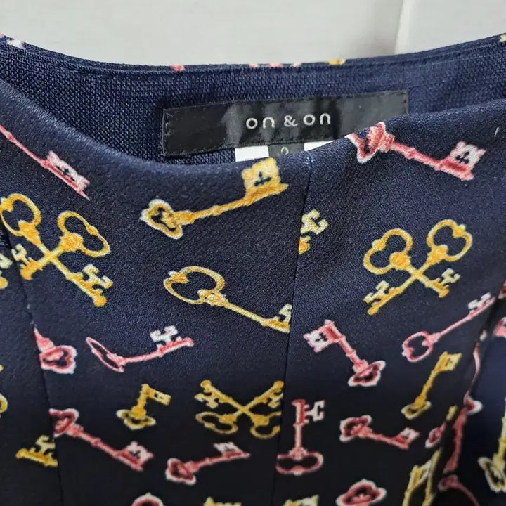 [BUNJANG] ON&amp;ON Skirt (Size 27-28) / 미착용) ON&amp;ON스커트27~28