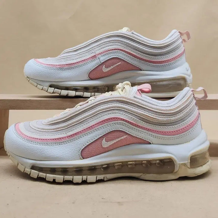 [SOLD OUT] 나이키 에어맥스97 서밋화이트 여성 운동화 235