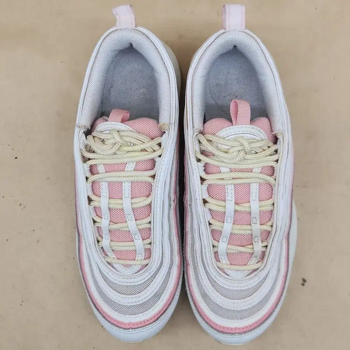 [SOLD OUT] 나이키 에어맥스97 서밋화이트 여성 운동화 235