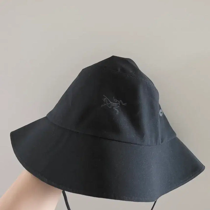 [SOLD OUT] 아크테릭스 신솔로 햇 블랙 S/M
