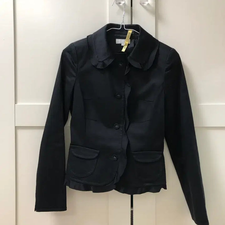 [BUNJANG] Koeseo Ohasio Black Ruffle Round Collar Stitch Jacket / 검정 프릴 러플 라운드카라 스티치 자켓 코이세이오 오헤시오