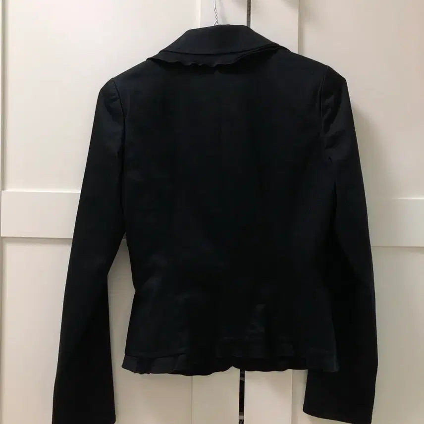 [BUNJANG] Koeseo Ohasio Black Ruffle Round Collar Stitch Jacket / 검정 프릴 러플 라운드카라 스티치 자켓 코이세이오 오헤시오