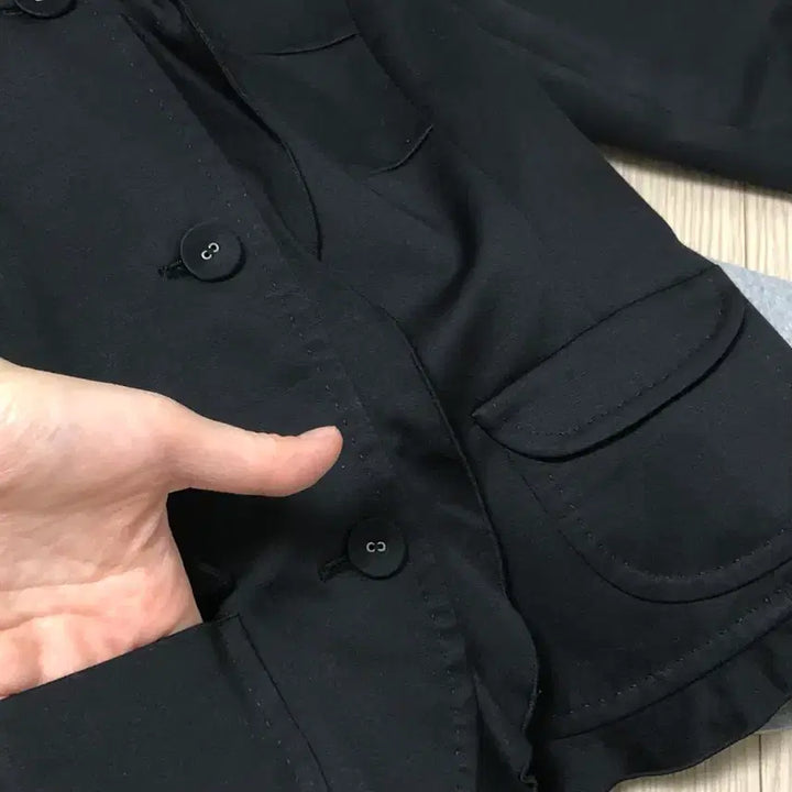 [BUNJANG] Koeseo Ohasio Black Ruffle Round Collar Stitch Jacket / 검정 프릴 러플 라운드카라 스티치 자켓 코이세이오 오헤시오