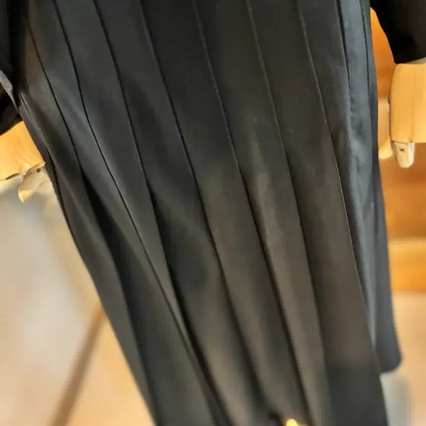 [SOLD OUT] 블랙 레이어드 스타일 상의