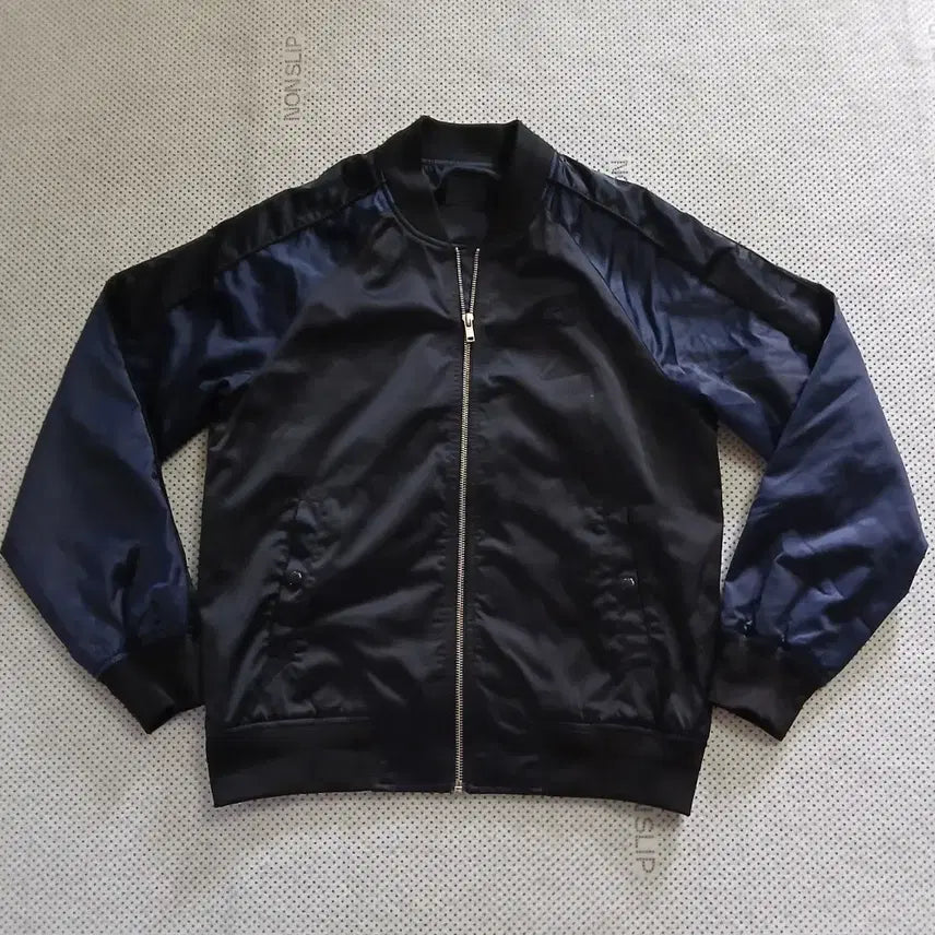 [BUNJANG] Lacoste Black Bomber Jacket / 라코스테 블랙 봄버 자켓
