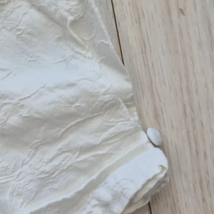[BUNJANG] Round Neck Puff Sleeve Blouse Ivory / 라운드넥 퍼프 반팔 블라우스 아이보리