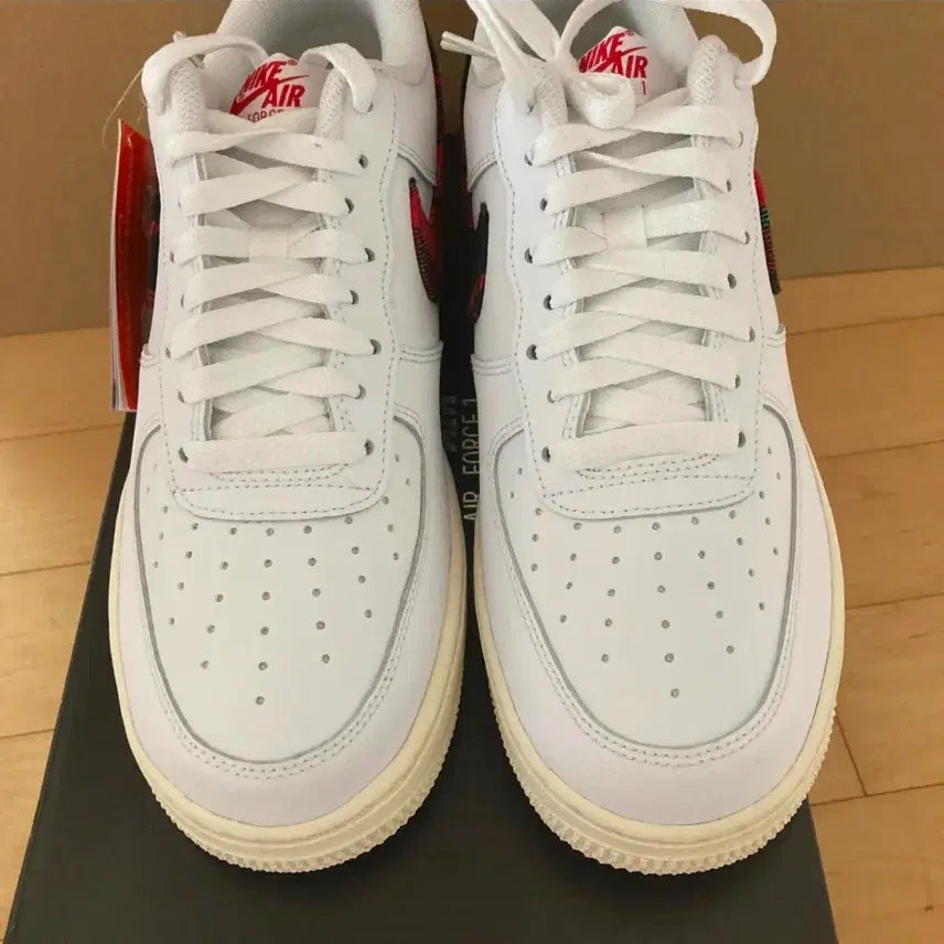 [BUNJANG] Nike Air Force 1 White/Check Swoosh Sneakers / 나이키 에어포스1 화이트/체크 스우시 나이키코리아 정품 새상품