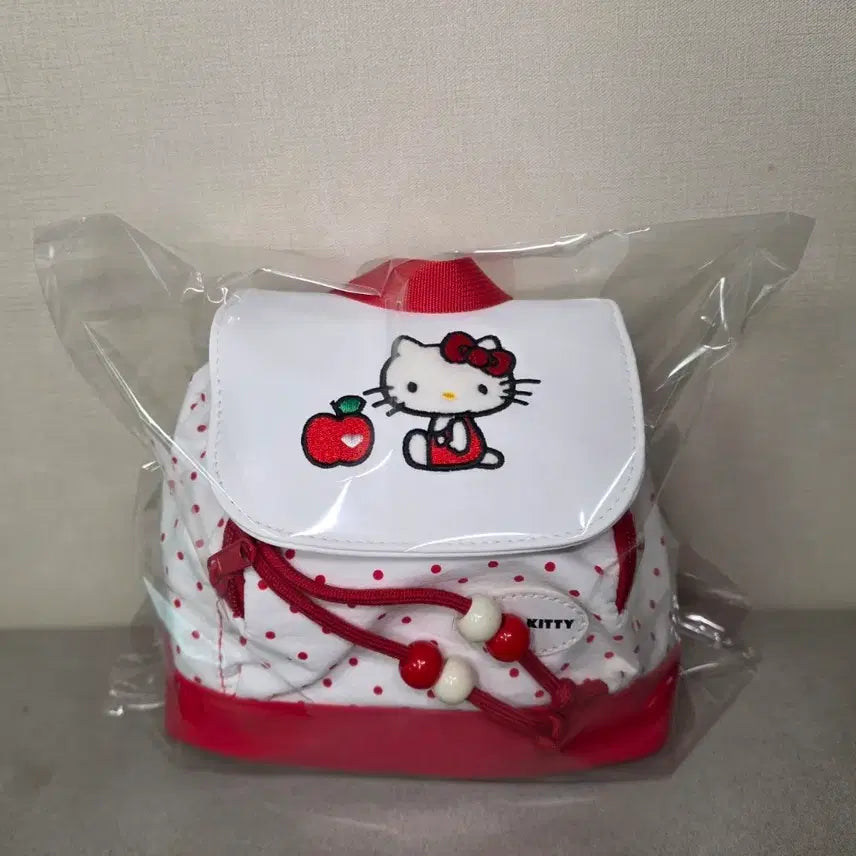 [SOLD OUT] 산리오 정품 헬로키티 미니 백팩 (새상품)