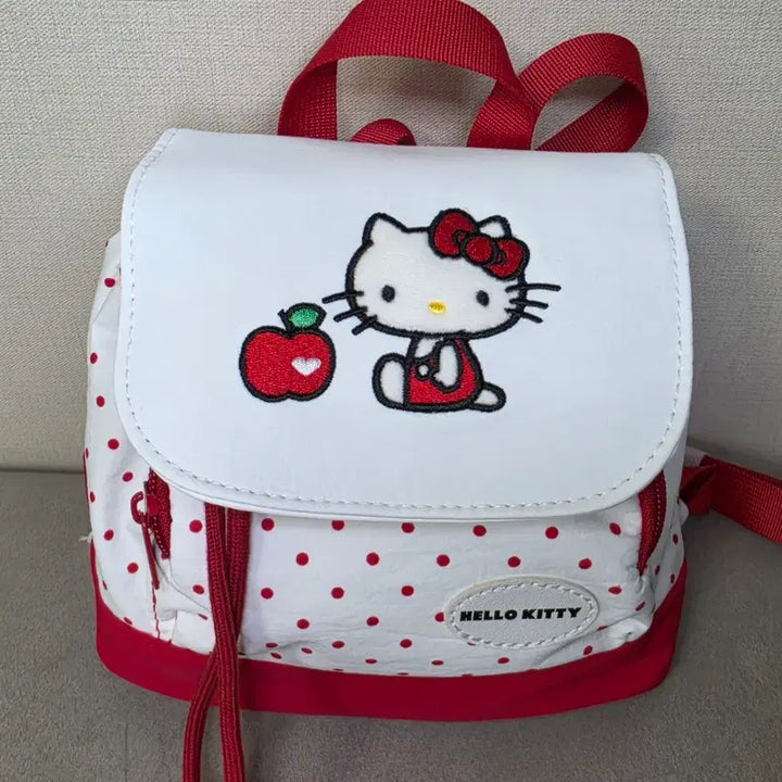 [SOLD OUT] 산리오 정품 헬로키티 미니 백팩 (새상품)