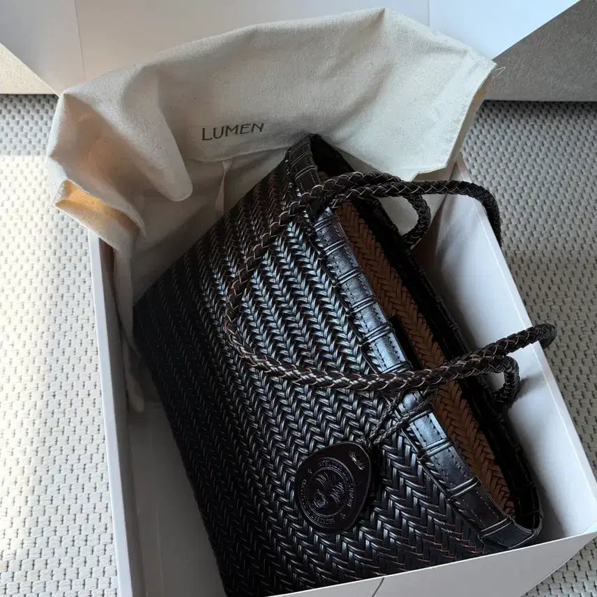 [SOLD OUT] 아뜰리에 드 루멘 트위그백 (DRIED BROWN)