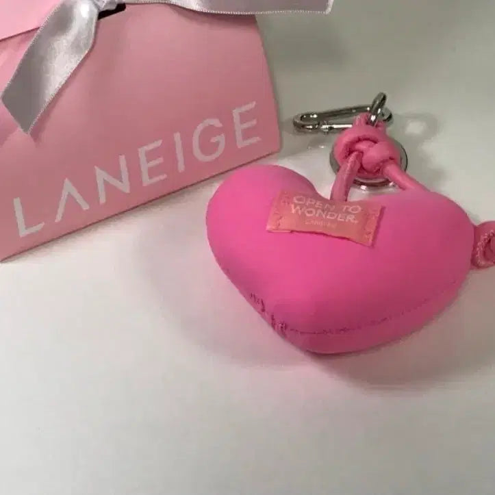 [BUNJANG] Laneige Heart Cushion Keyring Pink / 라네즈 하트쿠션 키링 핑크