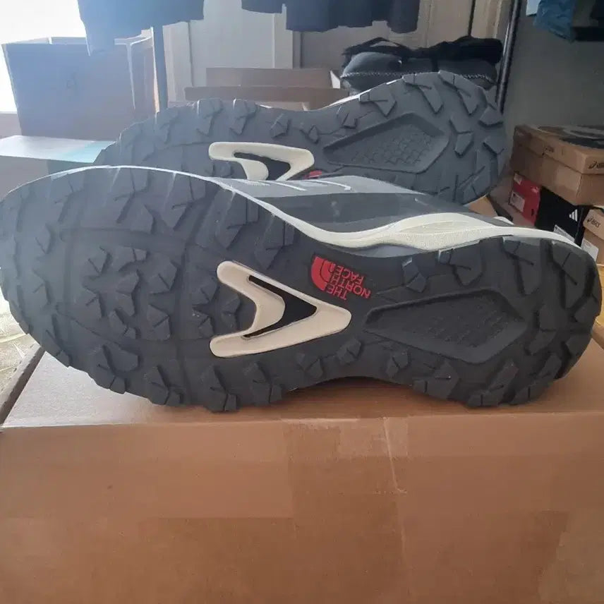 [BUNJANG] The North Face Hiking Shoes / 노스페이스등산화