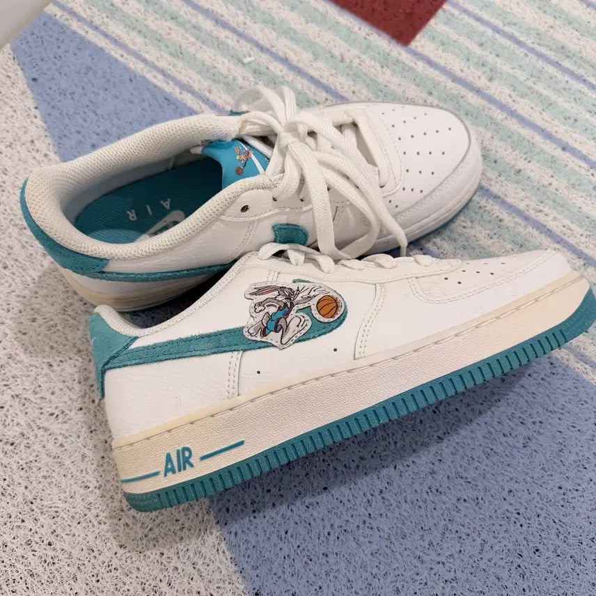 [BUNJANG] Nike Air Force Bugs Bunny Collaboration Sneakers / 나이키 에어포스 벅스버니 콜라보 230새상품