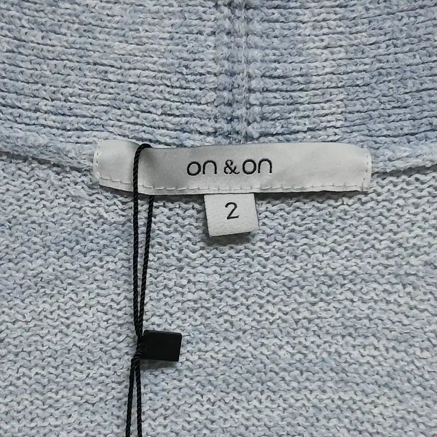 [SOLD OUT] (새상품)온앤온 on&amp;on 블루 반팔 가디건