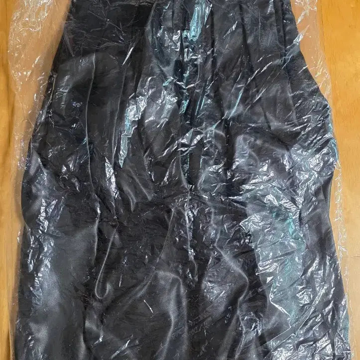 [BUNJANG] Vicinni Leather Pleated Long Skirt / 바이씨니 레더핀턱스커트(반값할인)