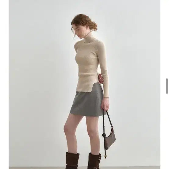 [BUNJANG] Mongdol Oatmeal Slit Ribbed Knit Turtleneck / 몽돌 터틀넥 슬릿 골지 니트 오트밀