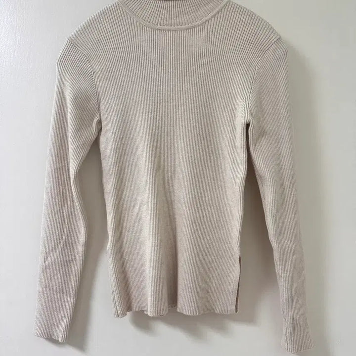 [BUNJANG] Mongdol Oatmeal Slit Ribbed Knit Turtleneck / 몽돌 터틀넥 슬릿 골지 니트 오트밀