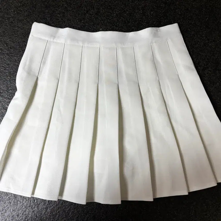 [BUNJANG] White Pleated Tennis Skirt (Size M-L) with Inner Shorts / 화이트 테니스 스커트 플리츠 치마(66~77) 속반바지
