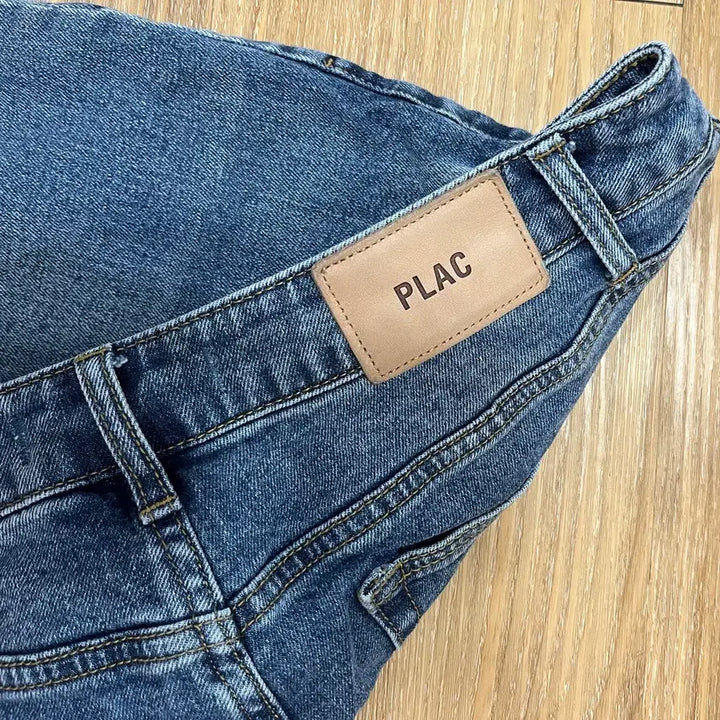 [SOLD OUT] PLAC 플랙진 사계절 보이핏 중청 데님 청바지 28