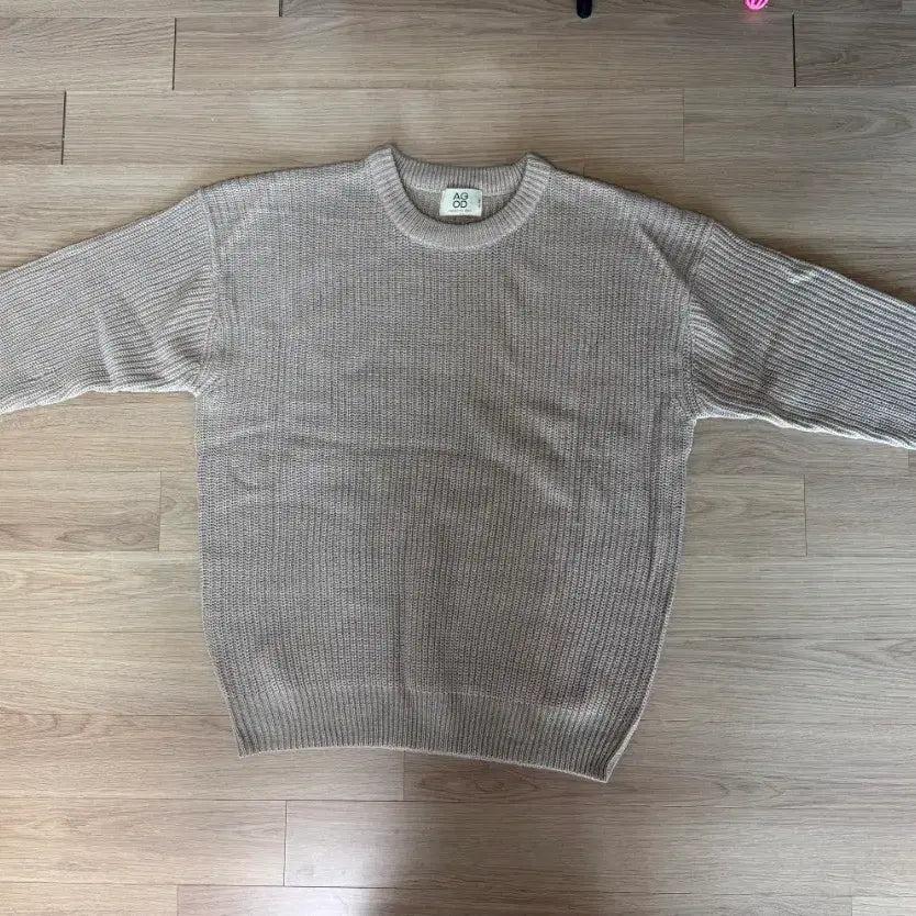 [BUNJANG] AGOO Round Neck Knit Beige / AGOO 라운드넥 니트 베이지팝니다.