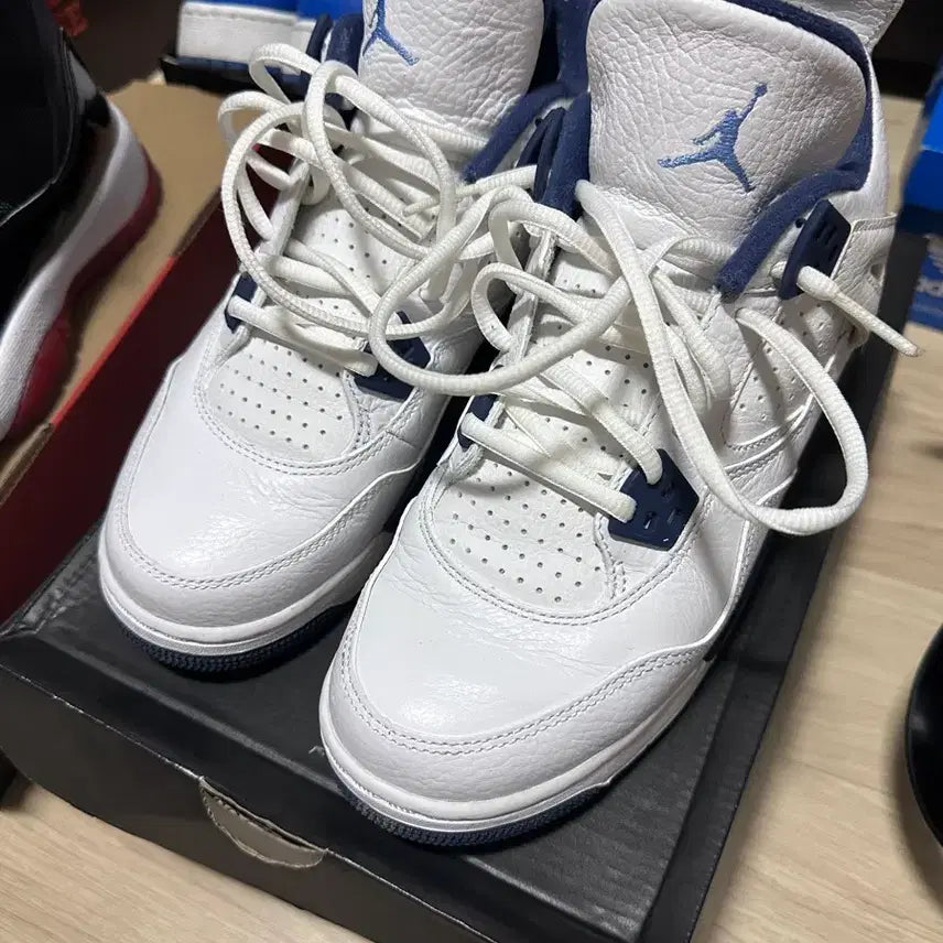 [BUNJANG] Jordan 4 Columbia 240 Size Sneakers / 조던4 콜롬비아 240 사이즈