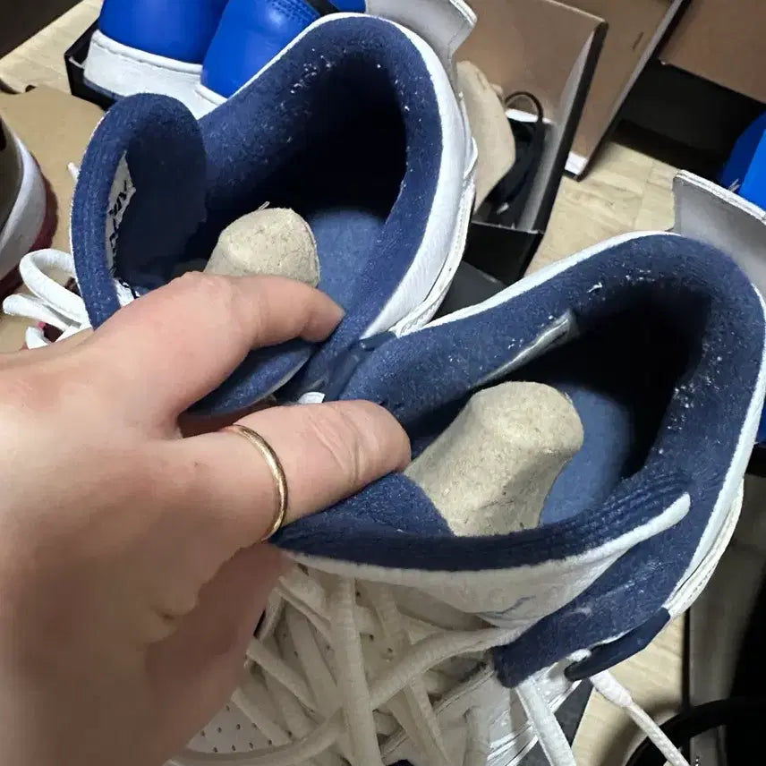 [BUNJANG] Jordan 4 Columbia 240 Size Sneakers / 조던4 콜롬비아 240 사이즈