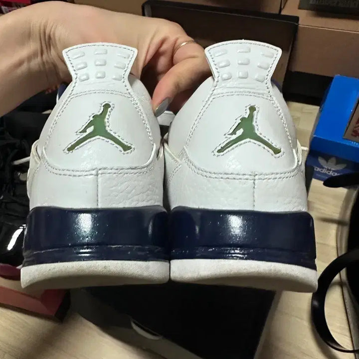 [BUNJANG] Jordan 4 Columbia 240 Size Sneakers / 조던4 콜롬비아 240 사이즈