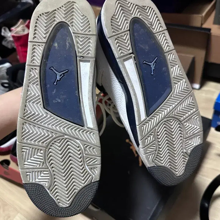 [BUNJANG] Jordan 4 Columbia 240 Size Sneakers / 조던4 콜롬비아 240 사이즈