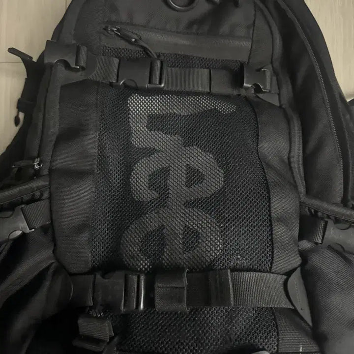 [BUNJANG] Lee Black Backpack / Lee 검정색 백팩 가방