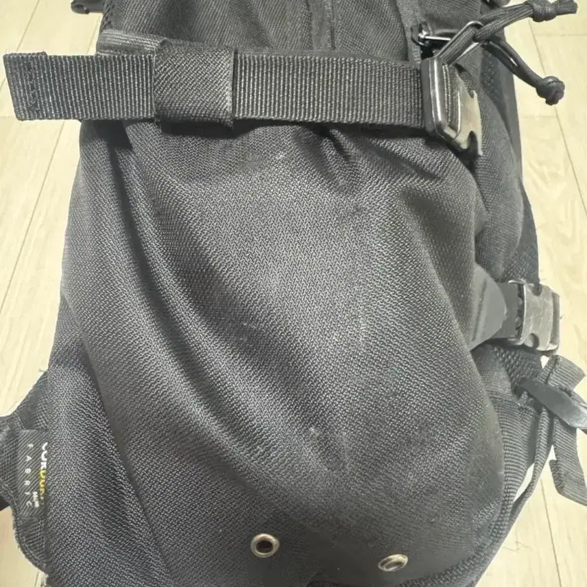 [BUNJANG] Lee Black Backpack / Lee 검정색 백팩 가방