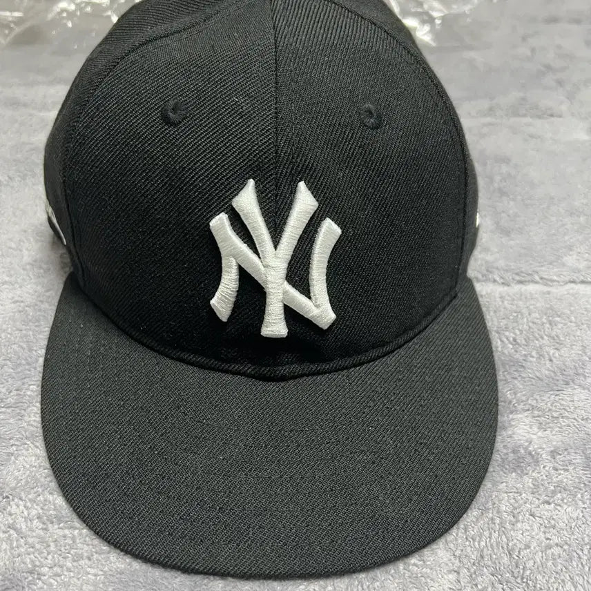 [BUNJANG] New Era x Beaker New York Yankees Collaboration Snapback Hat - Size 2 / 뉴에라 x 비이커 별주 뉴욕양키즈 2사이즈 팝니디