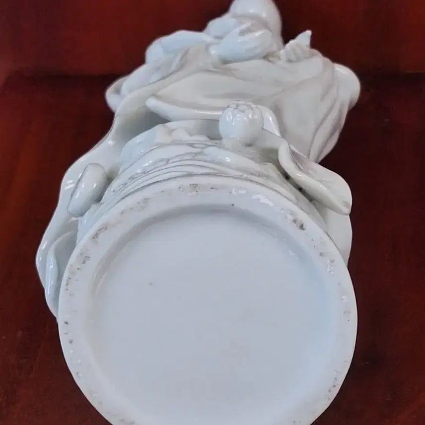 [BUNJANG] White Porcelain Avalokitesvara Bodhisattva Statue / 불교 백자 도자기 관음보살