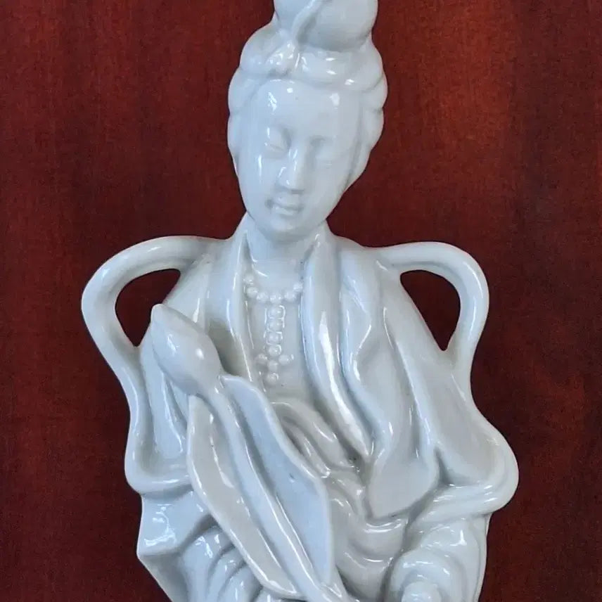 [BUNJANG] White Porcelain Avalokitesvara Bodhisattva Statue / 불교 백자 도자기 관음보살