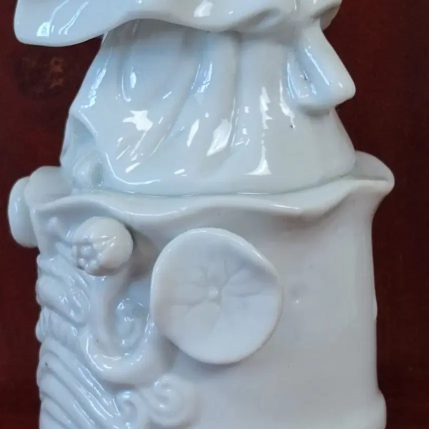 [BUNJANG] White Porcelain Avalokitesvara Bodhisattva Statue / 불교 백자 도자기 관음보살