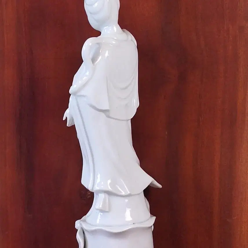 [BUNJANG] White Porcelain Avalokitesvara Bodhisattva Statue / 불교 백자 도자기 관음보살