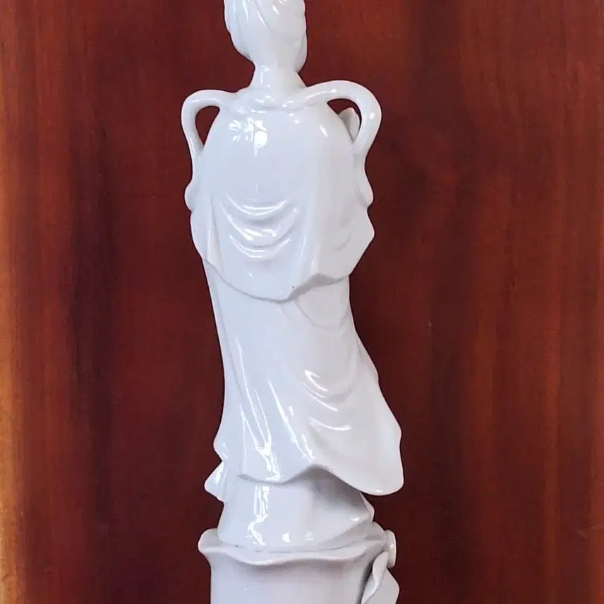 [BUNJANG] White Porcelain Avalokitesvara Bodhisattva Statue / 불교 백자 도자기 관음보살
