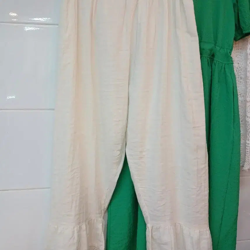 [SOLD OUT] 아이보리 레이스 프릴 속바지 free