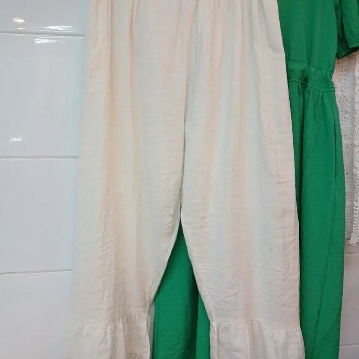 [SOLD OUT] 아이보리 레이스 프릴 속바지 free