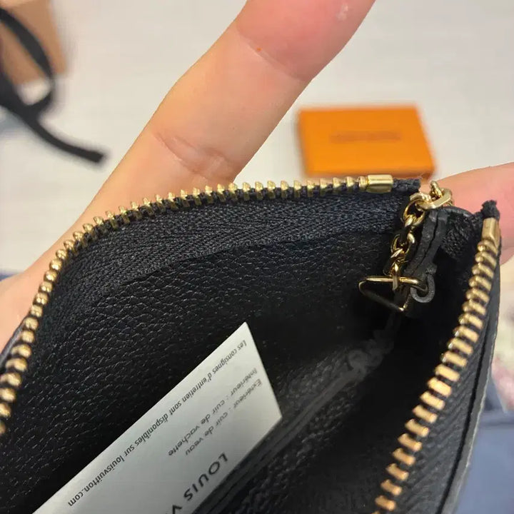 [SOLD OUT] 루이비통 키 파우치 블랙 모노그램