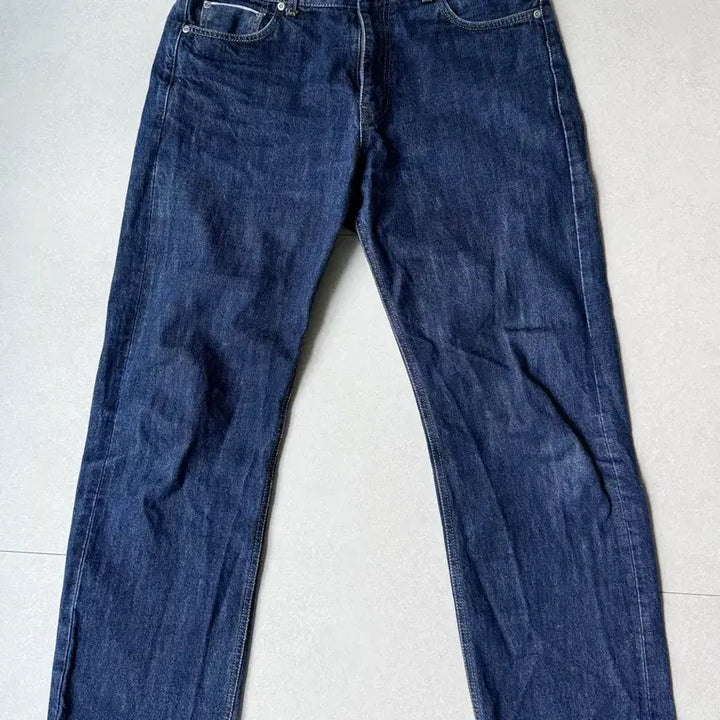 [BUNJANG] Uniform Bridge Denim Jeans Dark Wash L(32) / 유니폼브릿지 데님 청바지 진청 L(32)사이즈