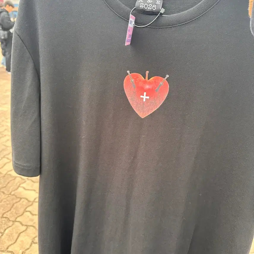 [SOLD OUT] 직거래 박효신 콘서트 md 하트 프린팅 검정 반팔 티셔츠 L