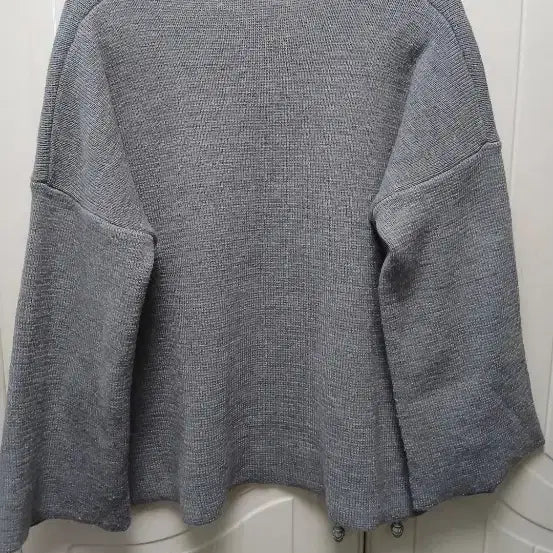 [BUNJANG] NANING9 V-Neck Loose Fit Knit Grey / NANING9 브이넥 루즈핏 니트 회색