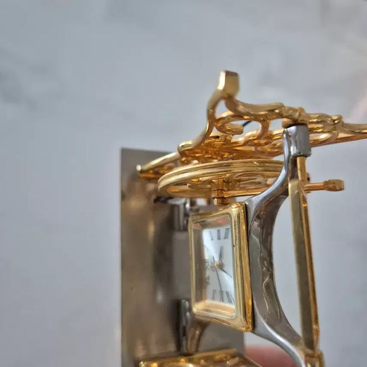 [BUNJANG] Actic Gold Sewing Machine Clock Decor / 미국 액틱 골드 재봉틀  시계 소품