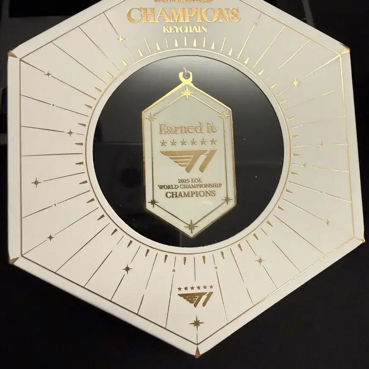 [BUNJANG] T1 2025 Worlds Championship Keyring / (미개봉) T1 25월즈 우승 키링