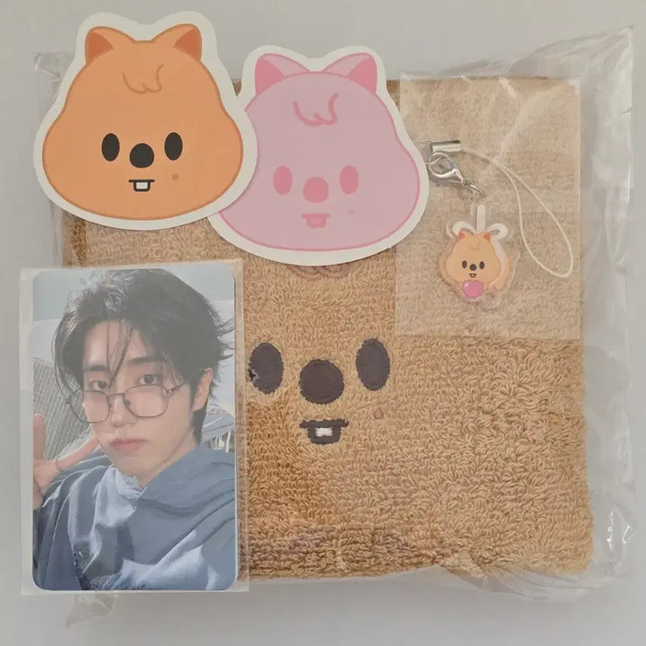 [SOLD OUT] 스트레이키즈 스키즈 팬미팅 입장 기프트 한쿼카 타월 키링 컨페티