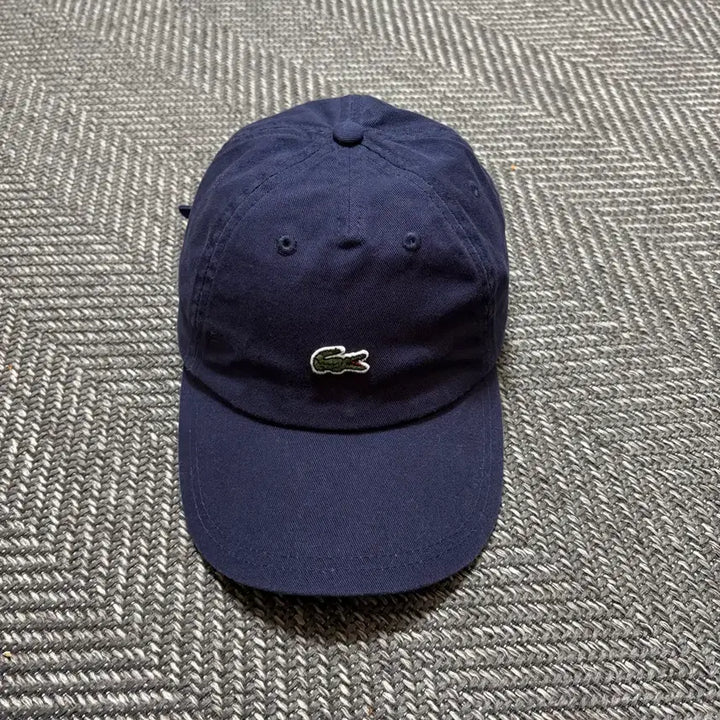 [SOLD OUT] 라코스테 네이비 볼캡 모자(OS)