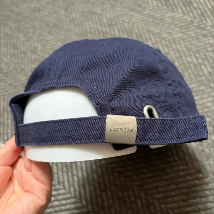 [SOLD OUT] 라코스테 네이비 볼캡 모자(OS)