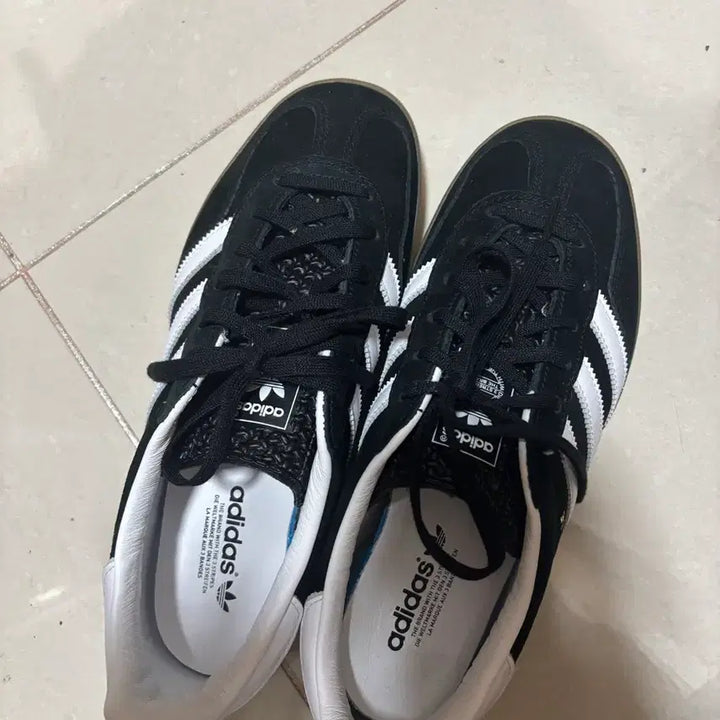 [SOLD OUT] [새 상품] 아디다스 가젤 인도어 블랙:화이트